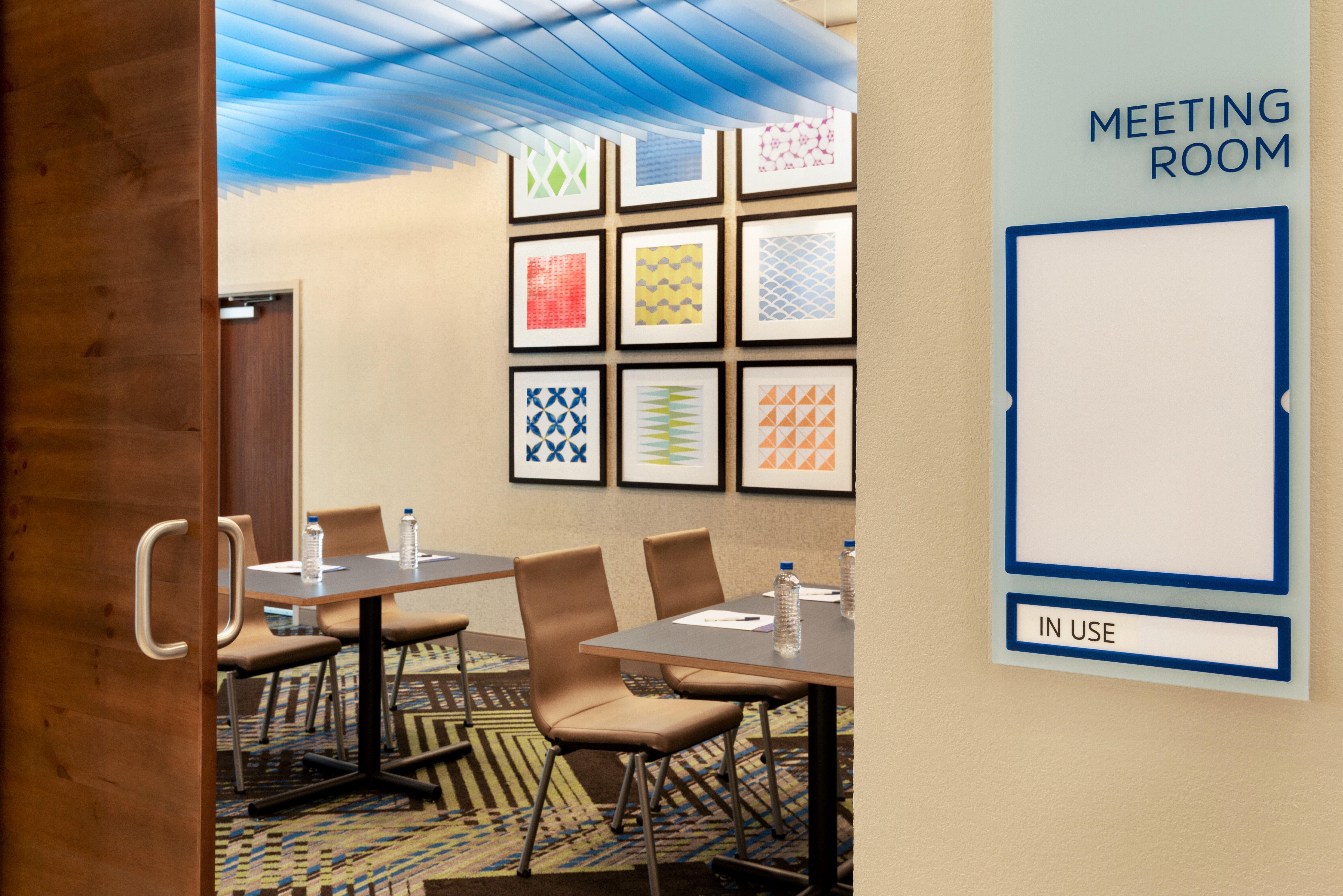 Holiday Inn Express & Suites - Beaver Dam By Ihg Exterior foto